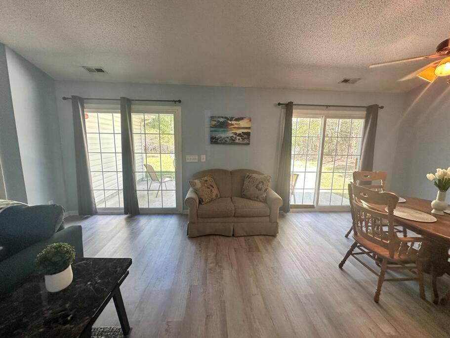 Adorable 3Br/2Ba W/ Garage 2Min Walk Ecu Health Villa Greenville Luaran gambar