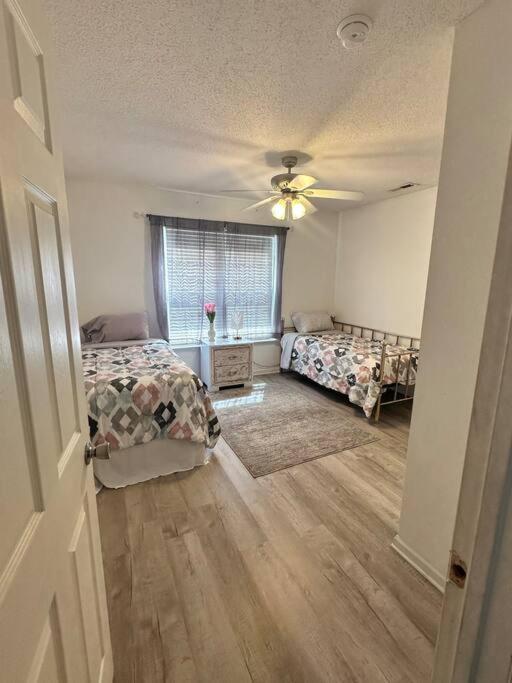 Adorable 3Br/2Ba W/ Garage 2Min Walk Ecu Health Villa Greenville Luaran gambar