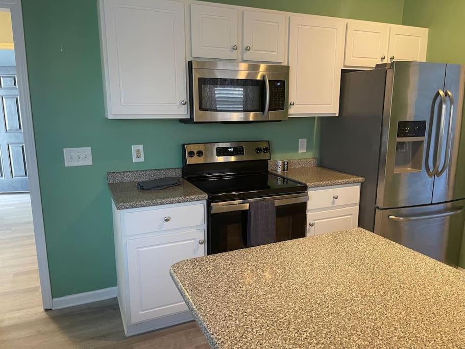 Adorable 3Br/2Ba W/ Garage 2Min Walk Ecu Health Villa Greenville Luaran gambar