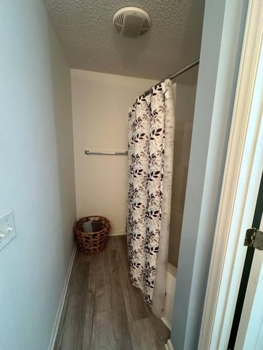 Adorable 3Br/2Ba W/ Garage 2Min Walk Ecu Health Villa Greenville Luaran gambar
