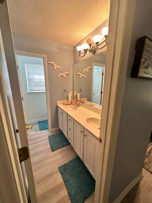 Adorable 3Br/2Ba W/ Garage 2Min Walk Ecu Health Villa Greenville Luaran gambar