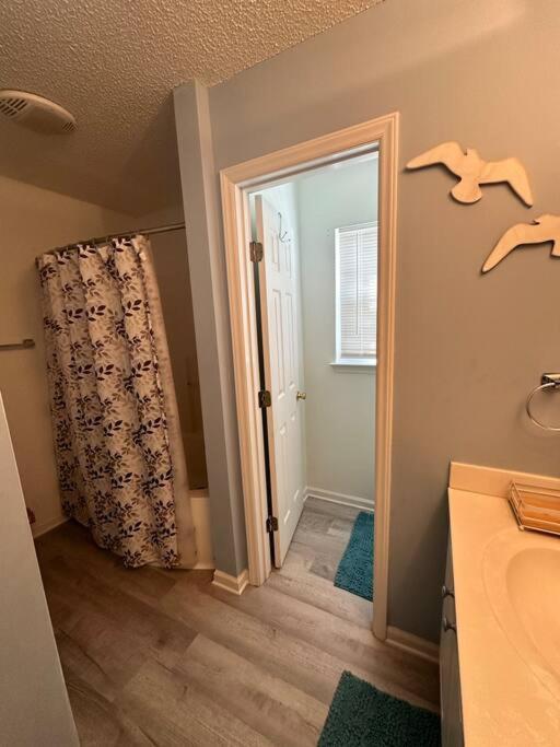 Adorable 3Br/2Ba W/ Garage 2Min Walk Ecu Health Villa Greenville Luaran gambar